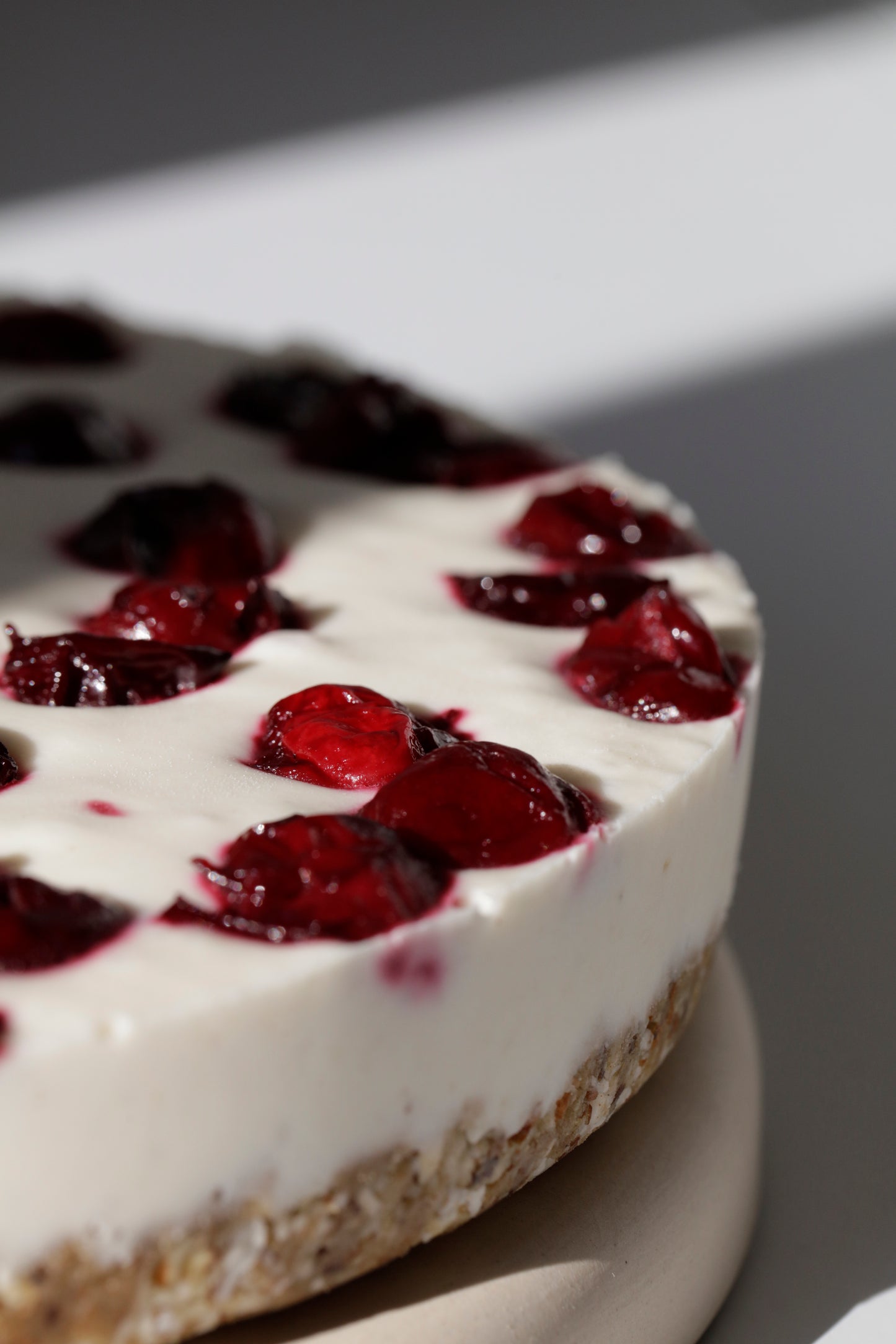 Raw Kirsebær og vaniljekake - Coco Kanel