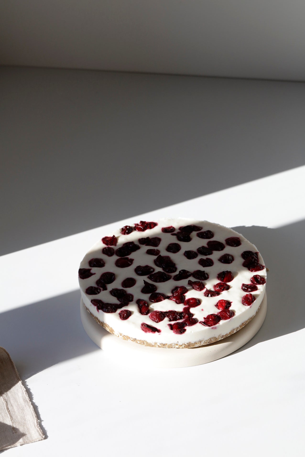 Raw Kirsebær og vaniljekake - Coco Kanel